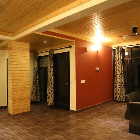 วินนี่ส์ ฮอลิเดย์ รีสอร์ต แอนด์ สปา Hotel กัสซอลี ภายนอก รูปภาพ